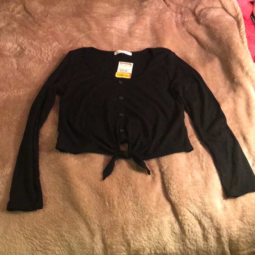 Long sleeve cropped shirt